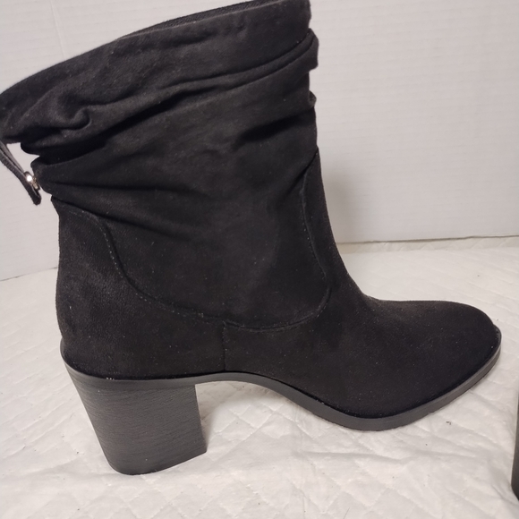 CL by laundry black suede ankle boot size 6.5 - Picture 6 of 9